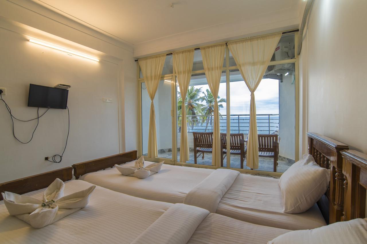 كوفالام Surya Beach Resort المظهر الخارجي الصورة