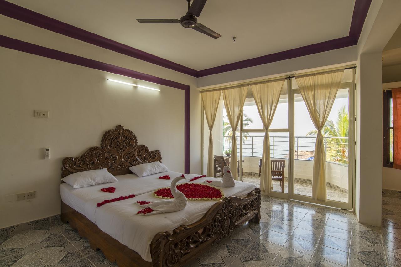 كوفالام Surya Beach Resort المظهر الخارجي الصورة