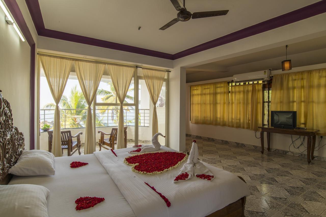 كوفالام Surya Beach Resort المظهر الخارجي الصورة